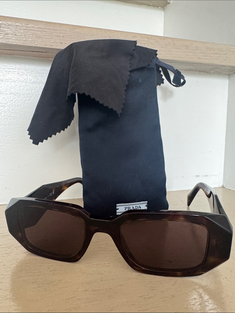 NEW!!! Prada Women’s Brown Tortoiseshell Sunglasses with Blue Pouch